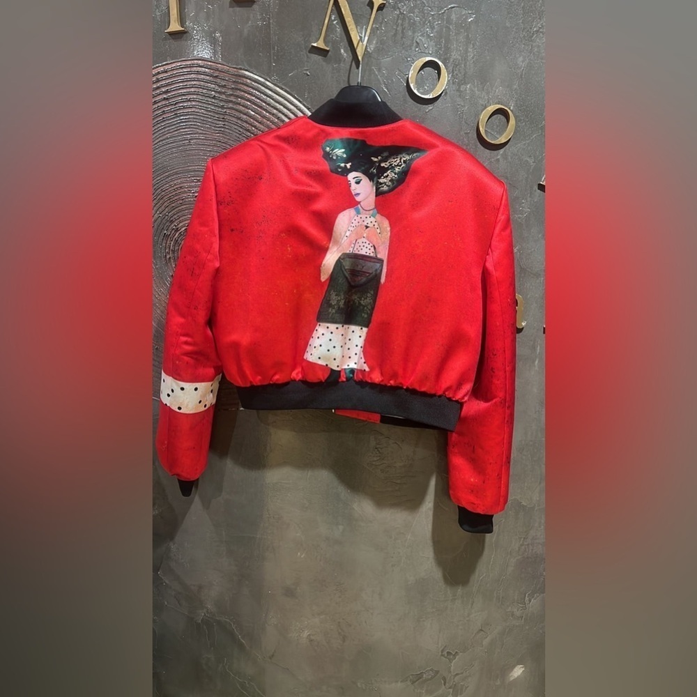 NWT Source Unknown Red Bomber Jacket with Artistic Print - Picture 5 of 5